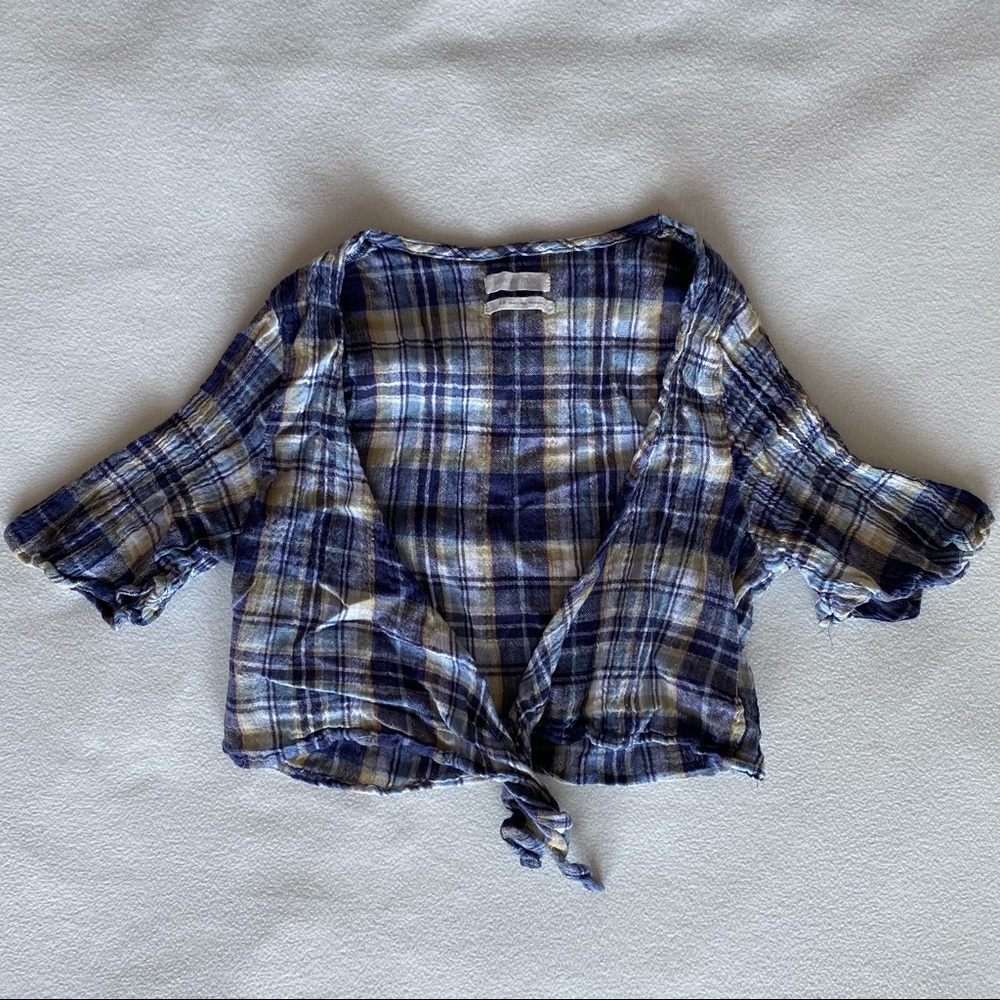 urban outfitters blue plaid front tie crop top